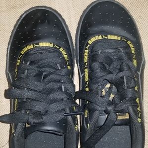 Puma Gold and black runners 2019 kicks